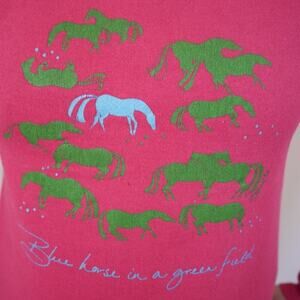 Vtg Blue Horse in a Green Field Bright Pink Jerzees Sweatshirt S-M USA Womens